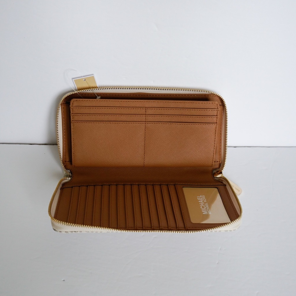 Michael Kors Jet Set XL Zip Around Wallet Vanilla_5